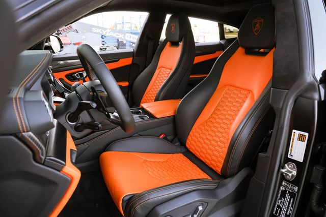 2022 Lamborghini Urus Base | Mesquite, TX | Texas Autos Direct