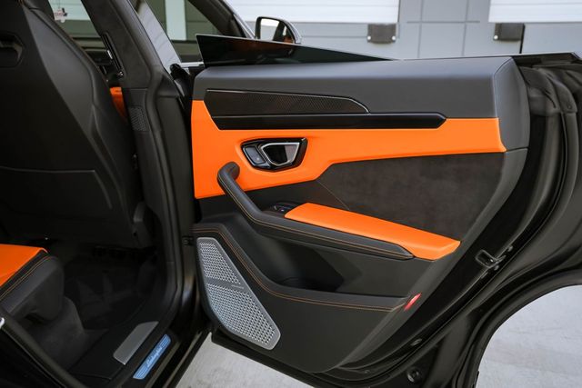 2022 Lamborghini Urus Base | Mesquite, TX | Texas Autos Direct