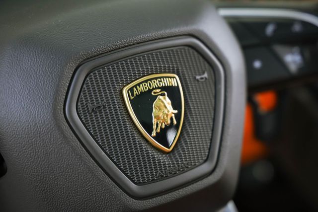 2022 Lamborghini Urus Base | Mesquite, TX | Texas Autos Direct