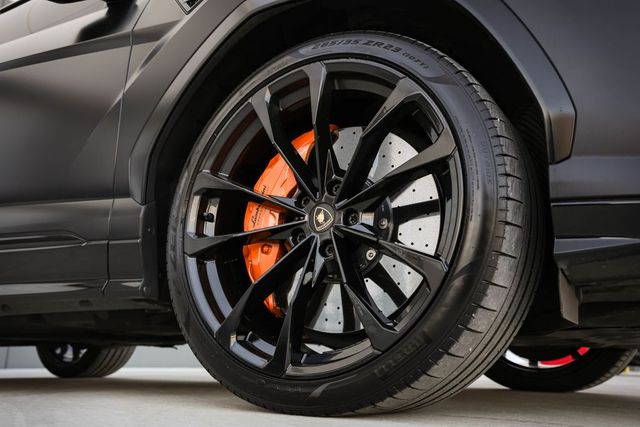 2022 Lamborghini Urus Base | Mesquite, TX | Texas Autos Direct