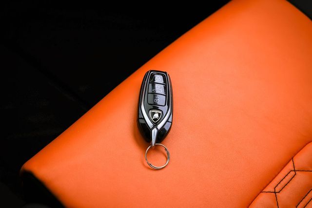 2022 Lamborghini Urus Base | Mesquite, TX | Texas Autos Direct