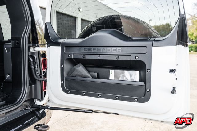 2022 Land Rover Defender 110 X-Dynamic HSE 2022 Land Rover Defender 110 X-Dynamic HSE