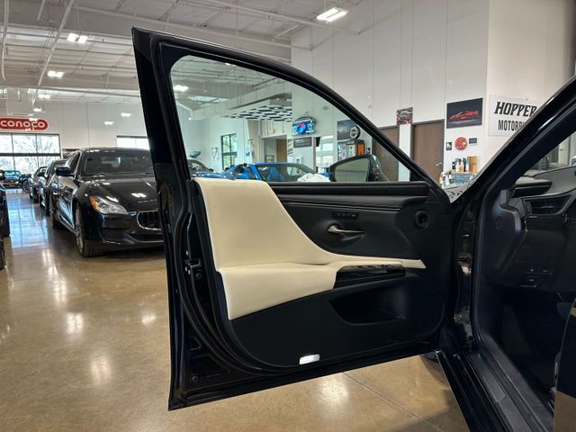 2022 Lexus ES 350 Base