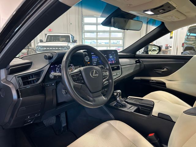 2022 Lexus ES 350 Base