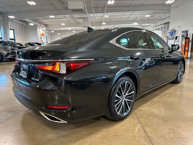 2022 Lexus ES 350 Base