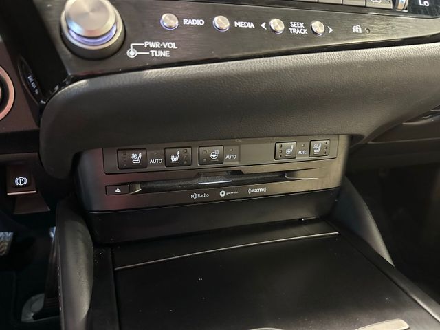 2022 Lexus ES 350 Premium Package Navigation Panoramic Roof | Irving, Texas | Hopper Motorplex