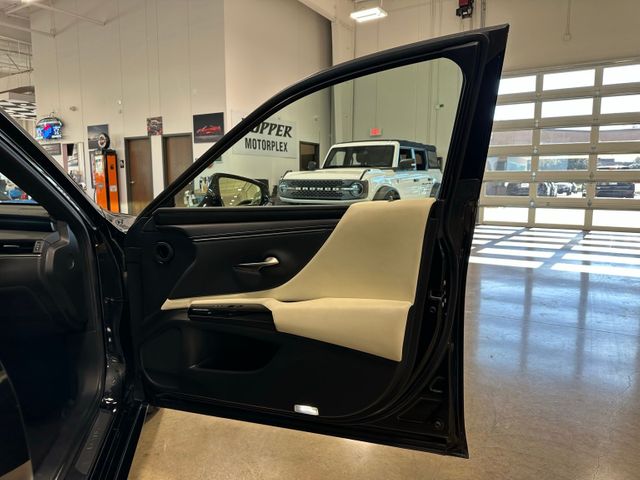 2022 Lexus ES 350 Premium Package Navigation Panoramic Roof | Irving, Texas | Hopper Motorplex 2022 Lexus ES 350 Premium Package Navigation Panoramic Roof | Irving, Texas | Hopper Motorplex