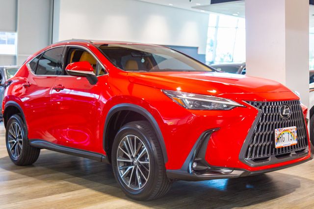 2022 Lexus NX at Autosource, photo 2