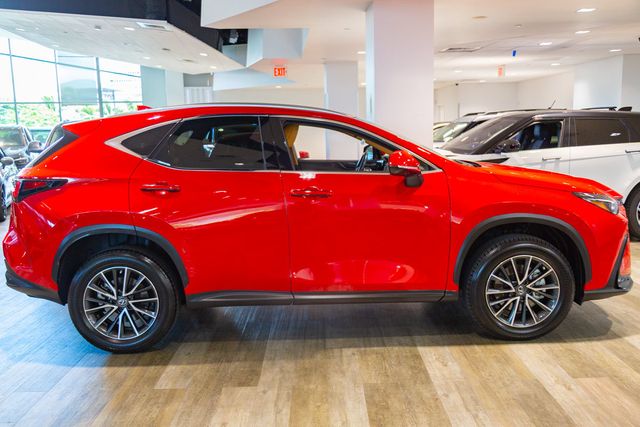 2022 Lexus NX at Autosource, photo 4