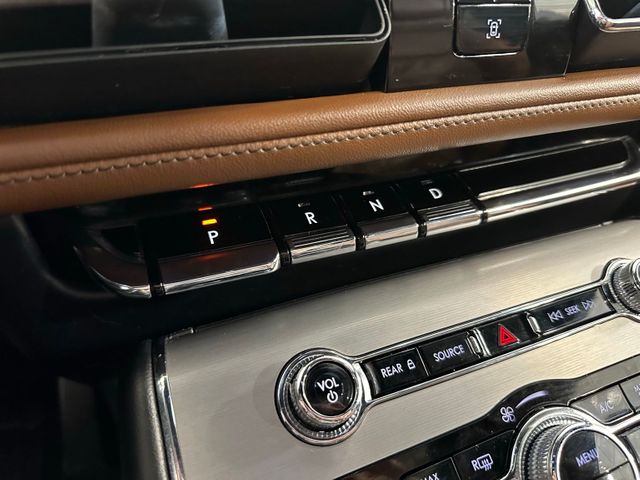 2022 Lincoln Aviator Reserve Twin Panel Panoramic Roof | Irving, Texas | Hopper Motorplex