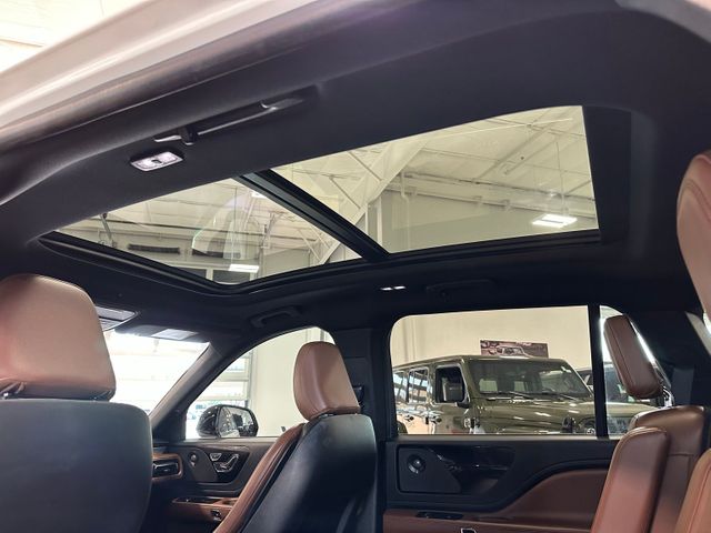 2022 Lincoln Aviator Reserve Twin Panel Panoramic Roof | Irving, Texas | Hopper Motorplex