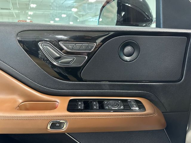 2022 Lincoln Aviator Reserve Twin Panel Panoramic Roof | Irving, Texas | Hopper Motorplex 2022 Lincoln Aviator Reserve Twin Panel Panoramic Roof | Irving, Texas | Hopper Motorplex