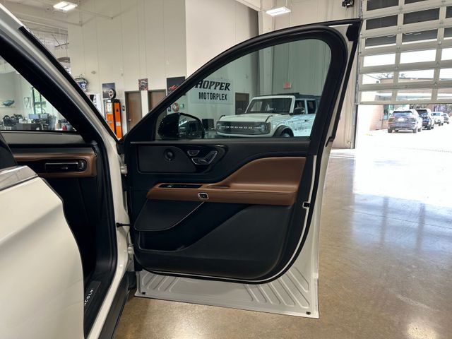 2022 Lincoln Aviator Reserve Twin Panel Panoramic Roof | Irving, Texas | Hopper Motorplex 2022 Lincoln Aviator Reserve Twin Panel Panoramic Roof | Irving, Texas | Hopper Motorplex