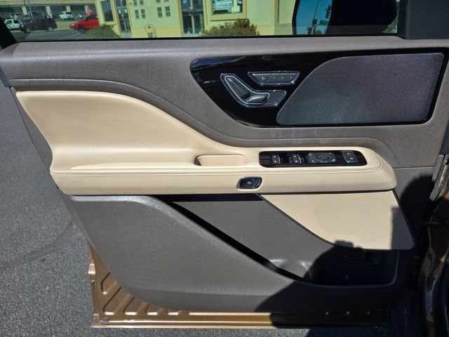 2022 Lincoln Aviator Standard