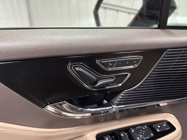 2022 Lincoln CORSAIR Standard 2022 Lincoln CORSAIR Standard