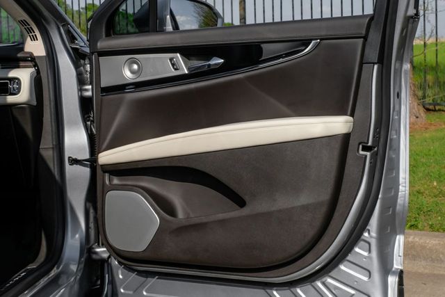 2022 Lincoln Nautilus Black Label