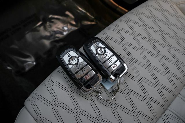 2022 Lincoln Nautilus Black Label