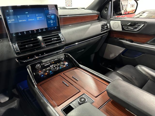 2022 Lincoln Navigator RESERVE 201 GROUP, PANO SUNROOF, 1-Owner, 68k | Dallas, Texas | Corvette Warehouse 2022 Lincoln Navigator RESERVE 201 GROUP, PANO SUNROOF, 1-Owner, 68k | Dallas, Texas | Corvette Warehouse