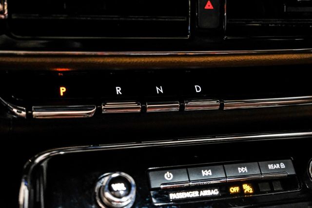 2022 Lincoln Navigator L Reserve | Addison, TX | Mr Car Guys 2022 Lincoln Navigator L Reserve | Addison, TX | Mr Car Guys