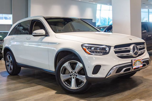 2022 Mercedes-Benz GLC 300 Panorama Sunroof at Autosource, photo 1