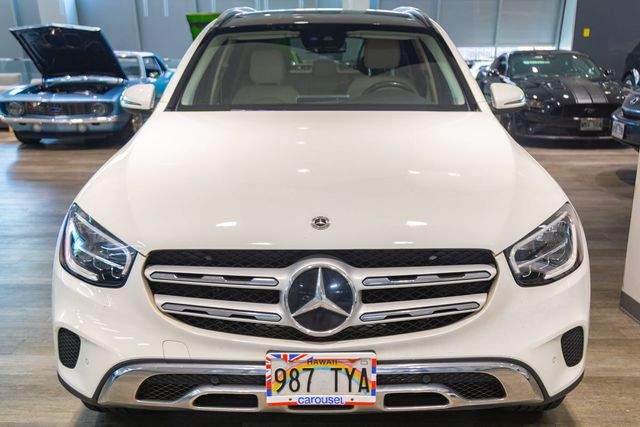 2022 Mercedes-Benz GLC 300 Panorama Sunroof at Autosource, photo 3