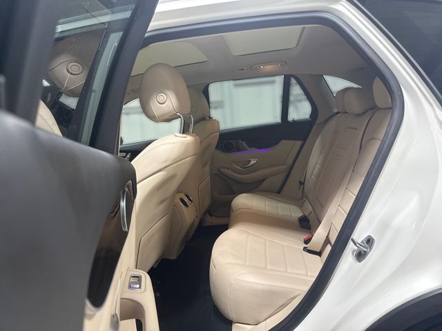 2022 Mercedes-Benz GLC 300 | Houston, TX | Texas Star Motors 2022 Mercedes-Benz GLC 300 | Houston, TX | Texas Star Motors