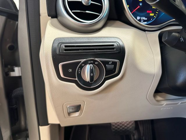 2022 Mercedes-Benz GLC GLC 300 Premium Package | Irving, Texas | Hopper Motorplex 2022 Mercedes-Benz GLC GLC 300 Premium Package | Irving, Texas | Hopper Motorplex