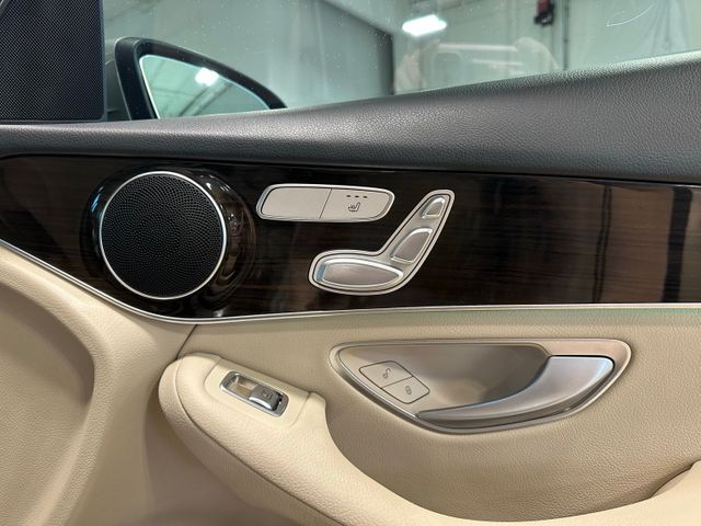 2022 Mercedes-Benz GLC GLC 300 Premium Package | Irving, Texas | Hopper Motorplex 2022 Mercedes-Benz GLC GLC 300 Premium Package | Irving, Texas | Hopper Motorplex