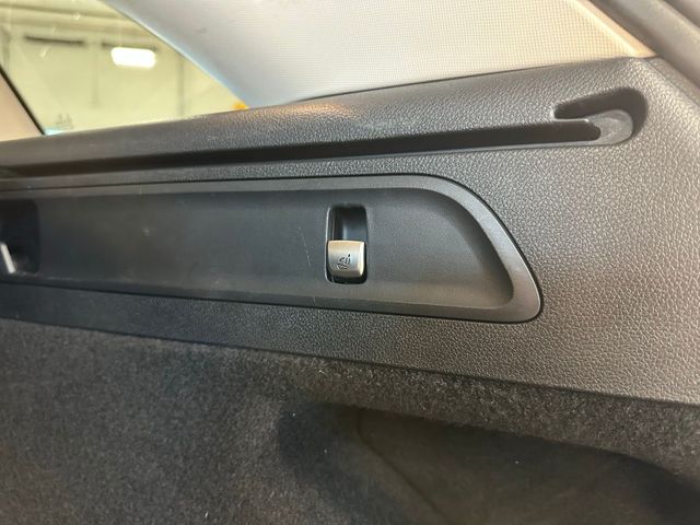 2022 Mercedes-Benz GLC GLC 300 Premium Package | Irving, Texas | Hopper Motorplex 2022 Mercedes-Benz GLC GLC 300 Premium Package | Irving, Texas | Hopper Motorplex