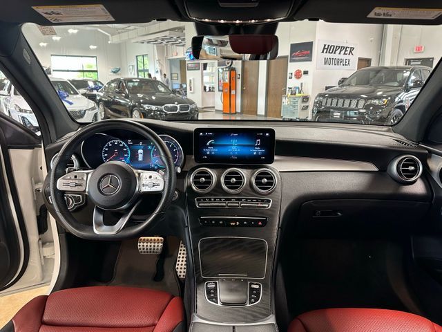 2022 Mercedes-Benz GLC 300