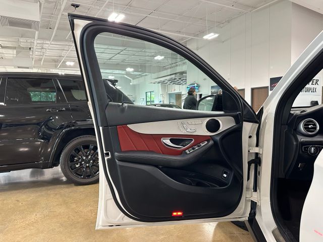 2022 Mercedes-Benz GLC 300