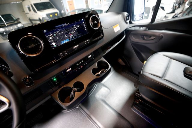 2022 Mercedes-Benz Sprinter 2500 | Burbank, California | MDK International