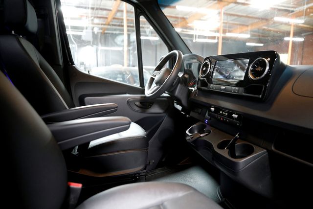2022 Mercedes-Benz Sprinter 2500 | Burbank, California | MDK International 2022 Mercedes-Benz Sprinter 2500 | Burbank, California | MDK International