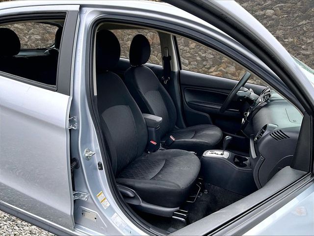 2022 Mitsubishi Mirage ES