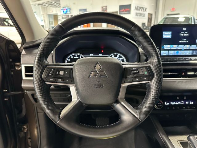 2022 Mitsubishi Outlander SEL | Irving, Texas | Hopper Motorplex