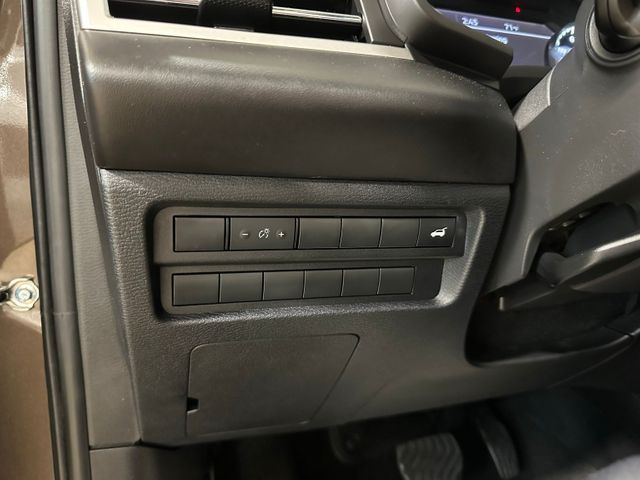 2022 Mitsubishi Outlander SEL | Irving, Texas | Hopper Motorplex 2022 Mitsubishi Outlander SEL | Irving, Texas | Hopper Motorplex