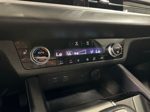 2022 Mitsubishi Outlander SEL | Irving, Texas | Hopper Motorplex