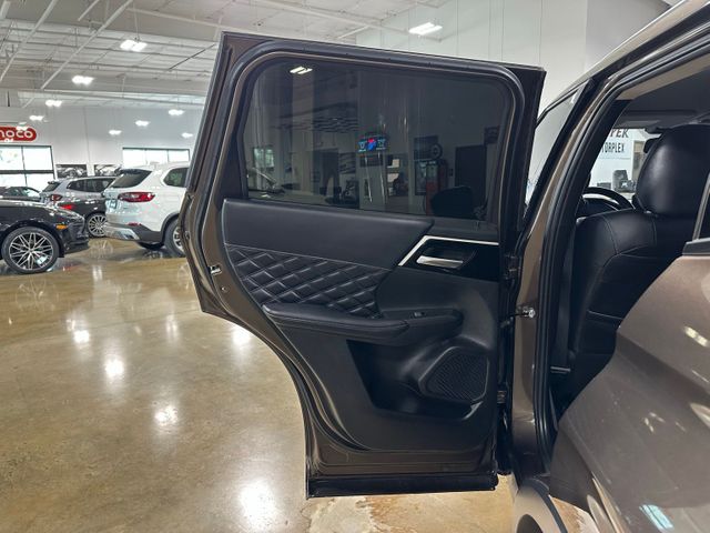 2022 Mitsubishi Outlander SEL | Irving, Texas | Hopper Motorplex 2022 Mitsubishi Outlander SEL | Irving, Texas | Hopper Motorplex