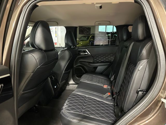 2022 Mitsubishi Outlander SEL | Irving, Texas | Hopper Motorplex 2022 Mitsubishi Outlander SEL | Irving, Texas | Hopper Motorplex