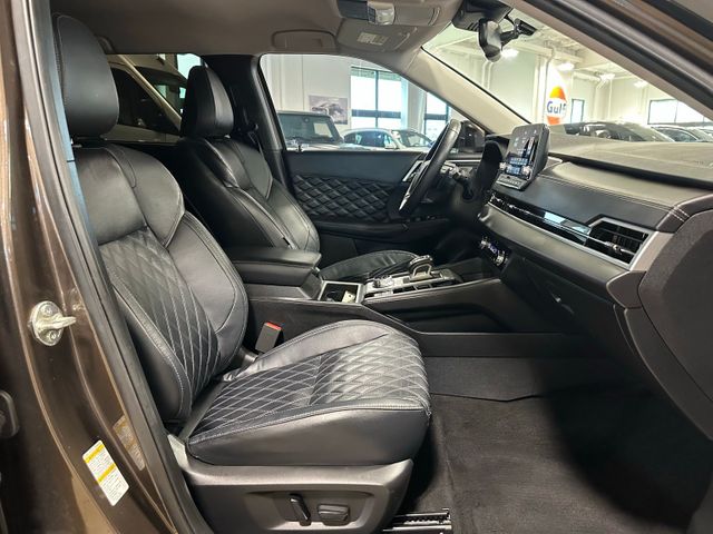 2022 Mitsubishi Outlander SEL | Irving, Texas | Hopper Motorplex 2022 Mitsubishi Outlander SEL | Irving, Texas | Hopper Motorplex