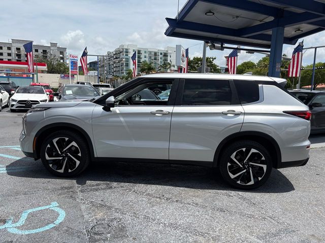 2022 Mitsubishi Outlander ES