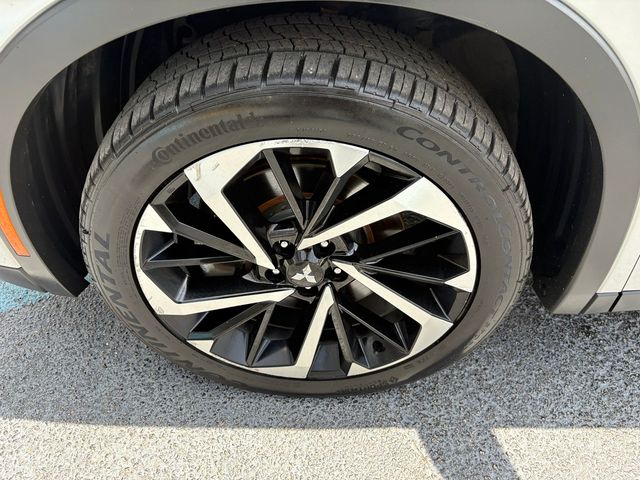 2022 Mitsubishi Outlander ES