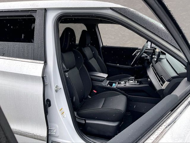 2022 Mitsubishi Outlander ES