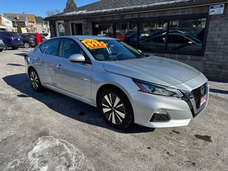 2022 Nissan Altima 2.5 SV | Milwaukee, Wisconsin | Millennium Motor Sales