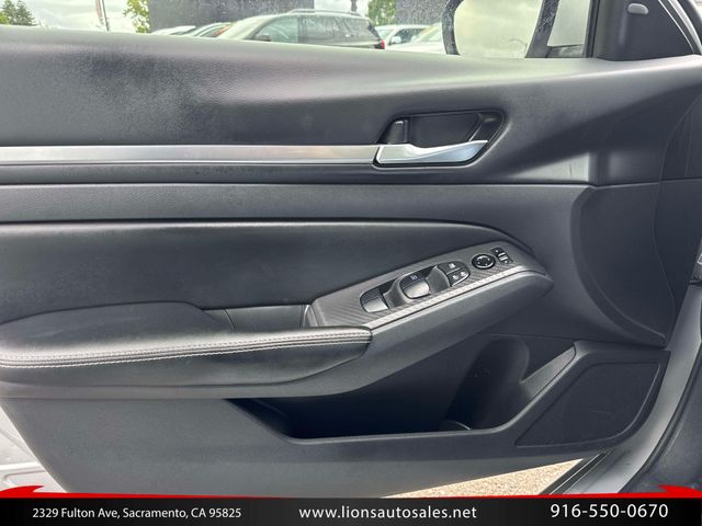 2022 Nissan Altima 2.5 SV