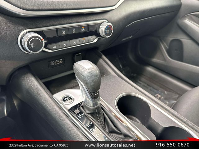 2022 Nissan Altima 2.5 SV