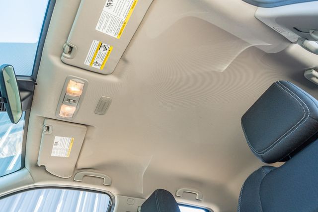 2022 Nissan Frontier SV CREW CAB / 3.8L V6 / LOW MILES / CLEAN CARFAX | Dallas, TX | Rocky Mountain Truck Stop Dallas 2022 Nissan Frontier SV CREW CAB / 3.8L V6 / LOW MILES / CLEAN CARFAX | Dallas, TX | Rocky Mountain Truck Stop Dallas