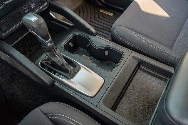 2022 Nissan Frontier SV CREW CAB / 3.8L V6 / LOW MILES / CLEAN CARFAX | Austin, TX | Rocky Mountain Truck Stop Austin 2022 Nissan Frontier SV CREW CAB / 3.8L V6 / LOW MILES / CLEAN CARFAX | Austin, TX | Rocky Mountain Truck Stop Austin