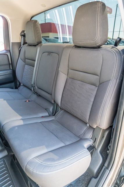 2022 Nissan Frontier SV CREW CAB / 3.8L V6 / LOW MILES / CLEAN CARFAX | Austin, TX | Rocky Mountain Truck Stop Austin