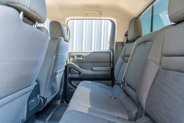 2022 Nissan Frontier SV CREW CAB / 3.8L V6 / LOW MILES / CLEAN CARFAX | Austin, TX | Rocky Mountain Truck Stop Austin 2022 Nissan Frontier SV CREW CAB / 3.8L V6 / LOW MILES / CLEAN CARFAX | Austin, TX | Rocky Mountain Truck Stop Austin